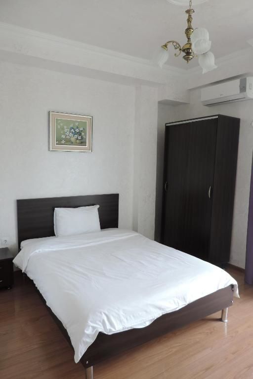 Отель Beach House Hotel Батуми