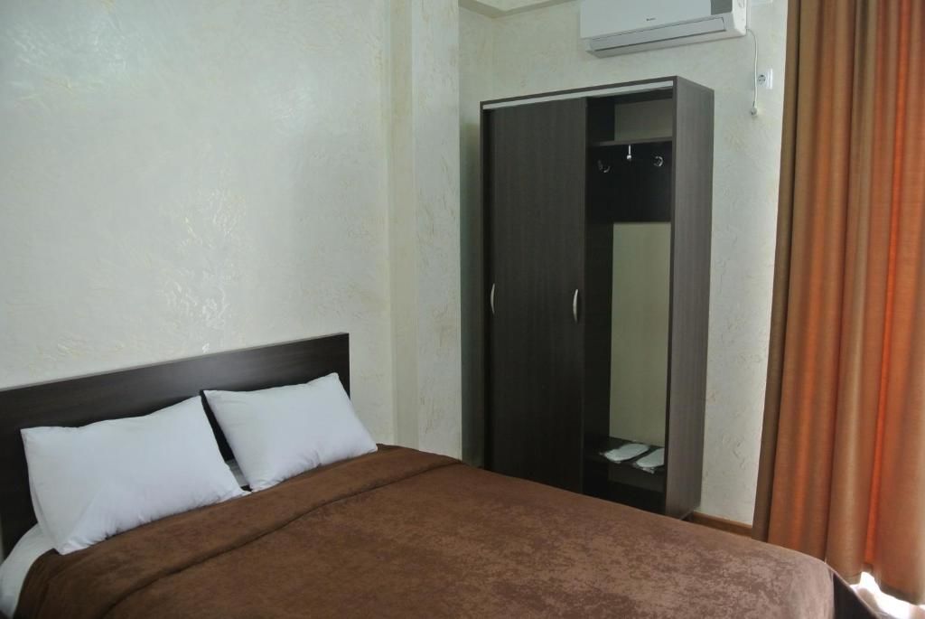 Отель Beach House Hotel Батуми