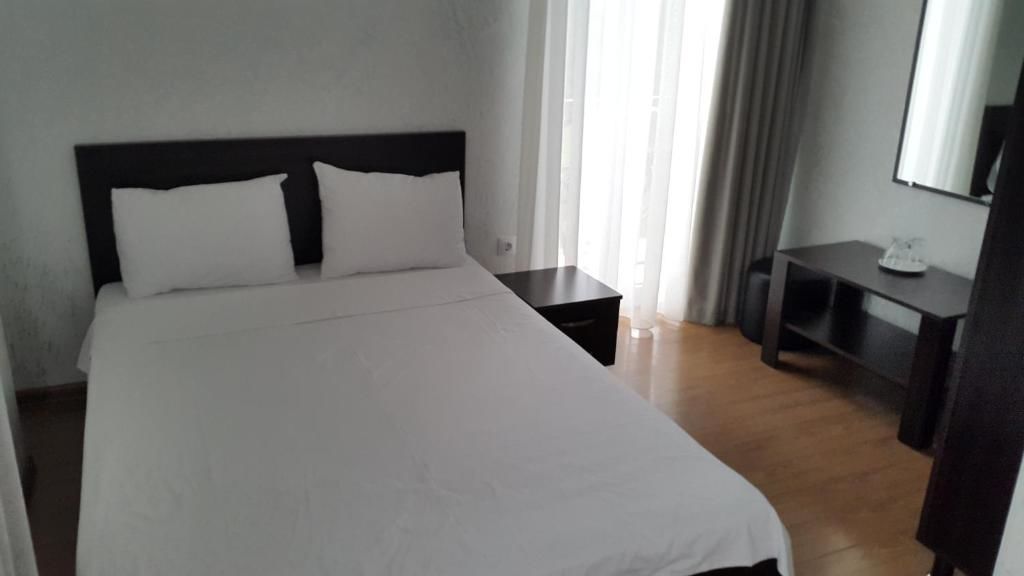 Отель Beach House Hotel Батуми