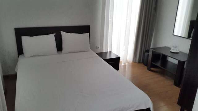 Отель Beach House Hotel Батуми-52