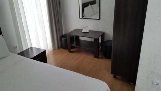 Отель Beach House Hotel Батуми-56